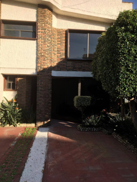 Casa en venta en Chimalcoyotl, Tlalpan · 5 rec · 350 m²