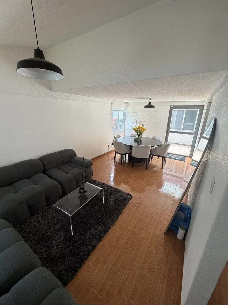 Casa esquinada en Prados de Coyoacán